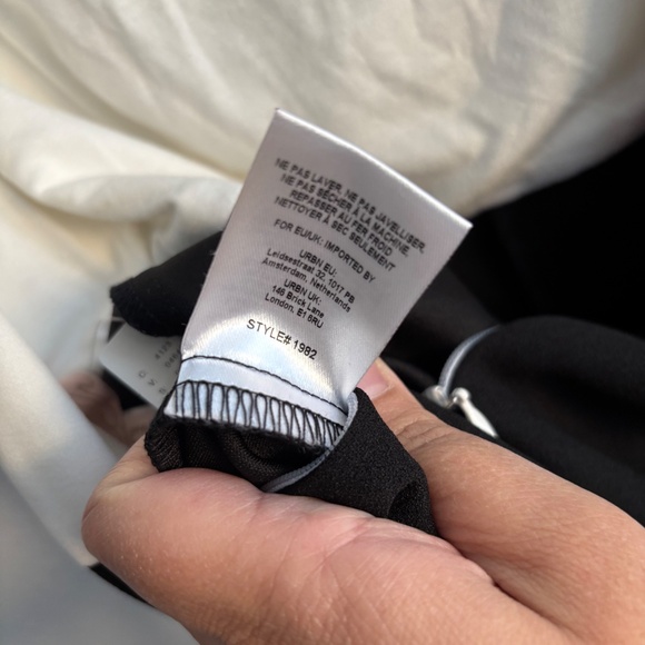 NWT HUTCH Anthropologie Black & White Open Back Jumpsuit - Size 0 - Picture 6 of 11